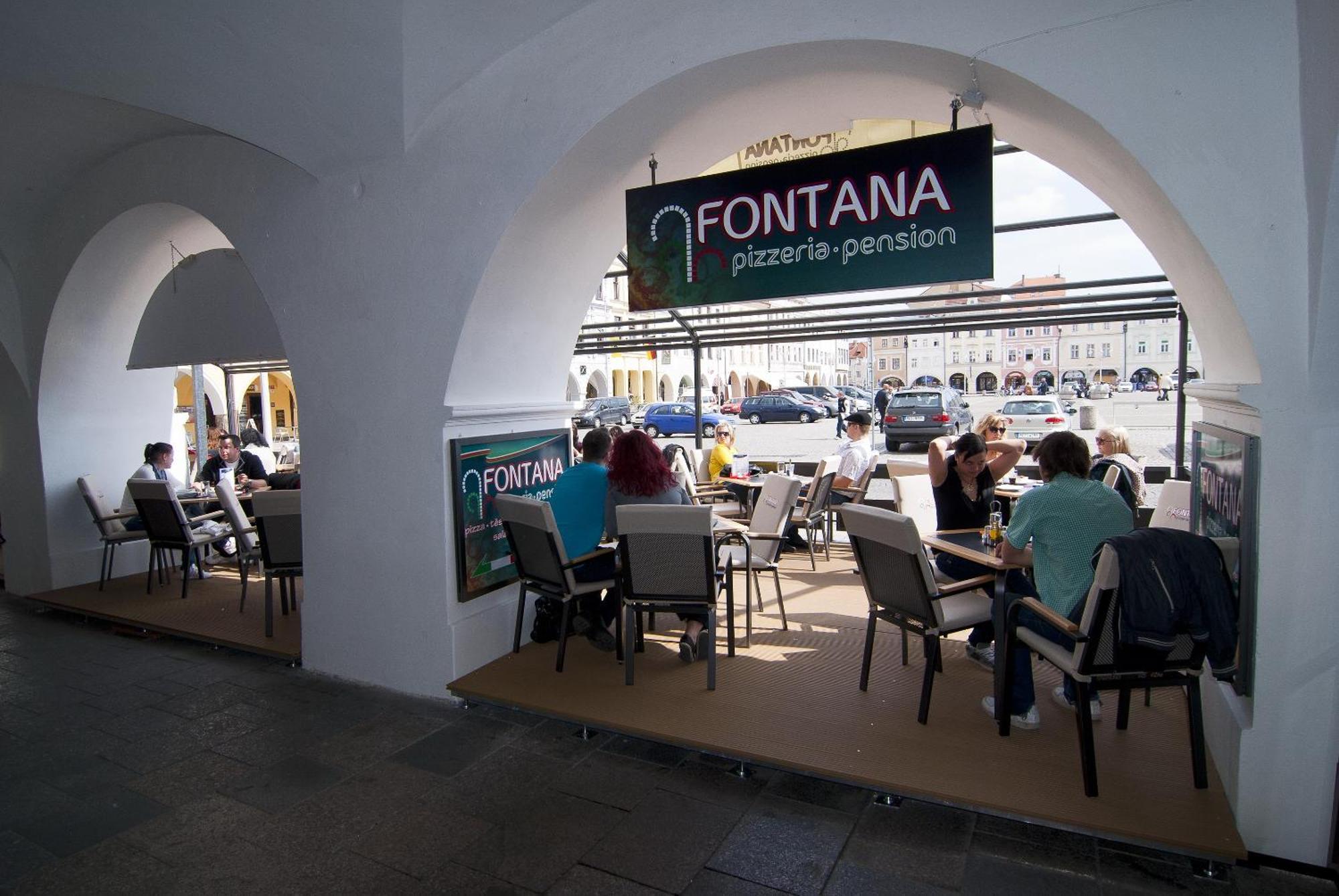 Fontana Pizzeria - Pension Ceske Budejovice Exteriör bild