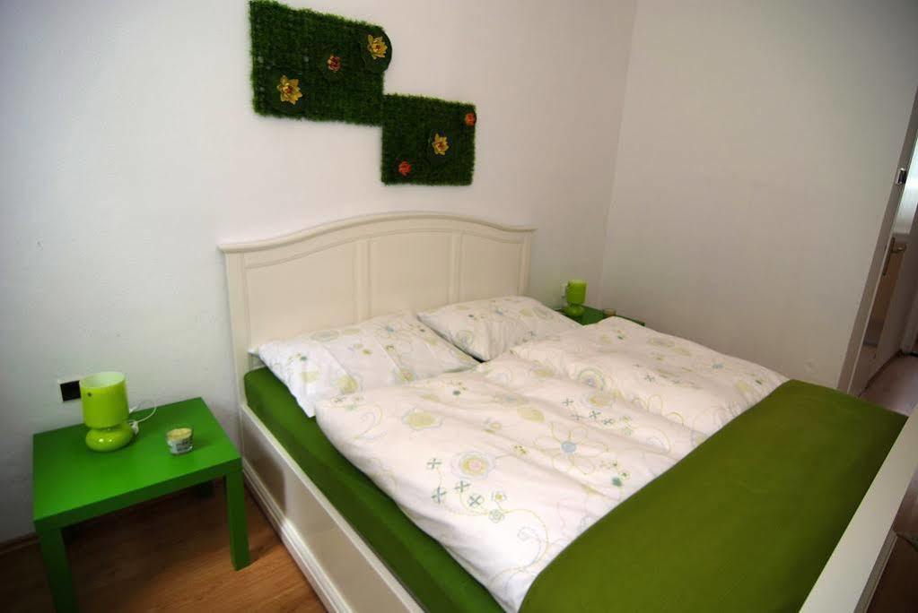 Fontana Pizzeria - Pension Ceske Budejovice Exteriör bild